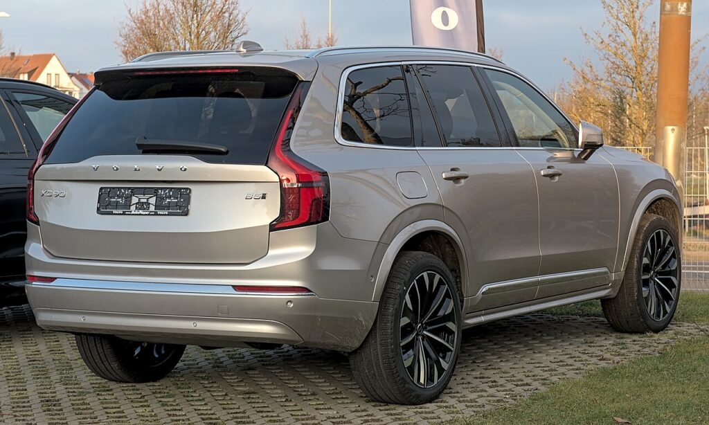 볼보 XC90 B6